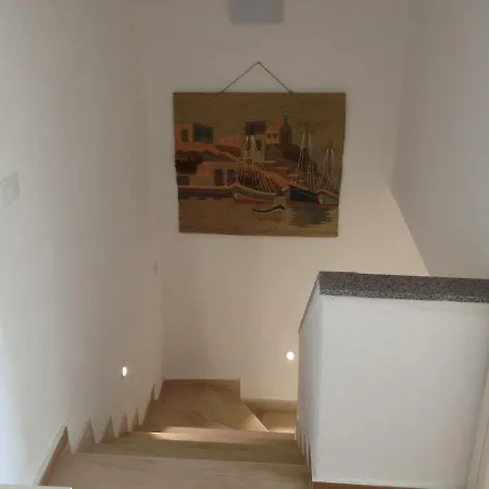 House Sakarun With Swimming Pool 벨리 라트