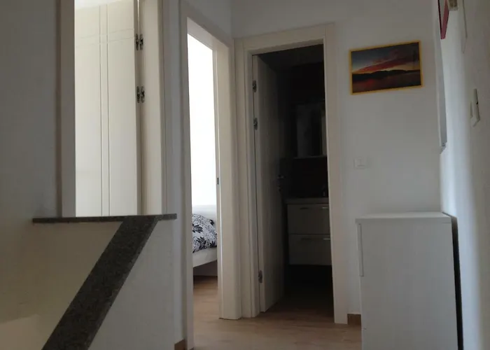 Дом отдыха House Sakarun With Swimming Pool Вели-Рат