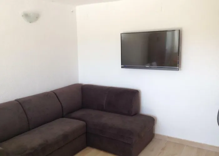 House Sakarun With Swimming Pool