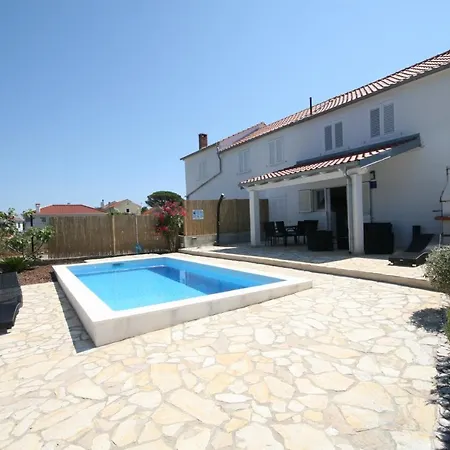 House Sakarun With Swimming Pool *