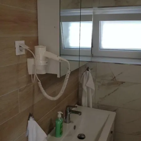 House Sakarun With Swimming Pool *